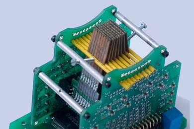 This stimulator was used in a study to show that how humans feel the world can actually change how they see it --Â and vice versa. The device consists of a centimeter-square array composed of 60 pins to deliver precisely controlled vibrations to the fingertips.