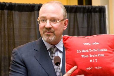 Jerry Appelstein '80 entertains the crowd at the William Barton Rogers Society reception. 
