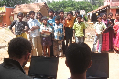 Economics students Arun Chandrasekhar and Horacio Larreguy Arbesu in India.