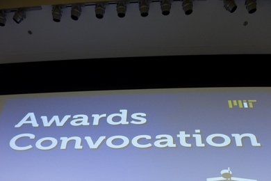 From left to right, MIT President Susan Hockfield, Compton Prize winner Catherine Melnikow '10, and Laya Wiesner Community Award winner Kimie Shirasaki at the 2010 Awards Convocation. 