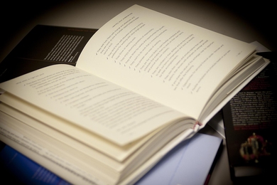 A new brain-imaging study suggests that reading difficulties are the same regardless of overall intelligence.