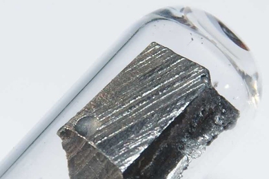 An image of ultrapure neodymium under argon.