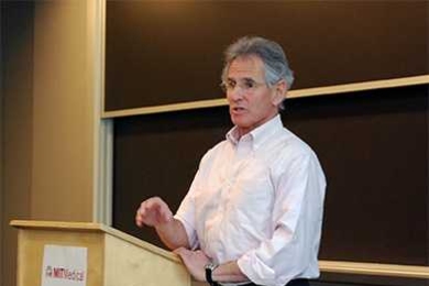 Jon Kabat-Zinn PhD ’71 addresses a group of clinicians at MIT Medical on May 17.