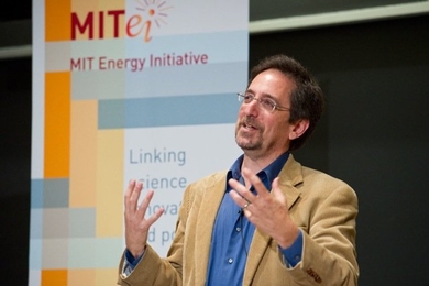 Andrew Revkin, author of <i>The New York Times</i> Dot Earth Blog discusses the #Knowosphere at an MIT Energy Initiative colloquium and Earth Day Challenge action project.