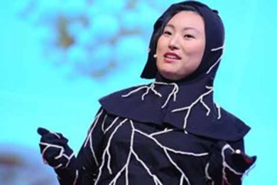 Alumna Jae Rhim Lee presented a special burial suit seeded with pollution-gobbling mushrooms — a provocative effort to foster a cleaner, greener Earth, even after death.
