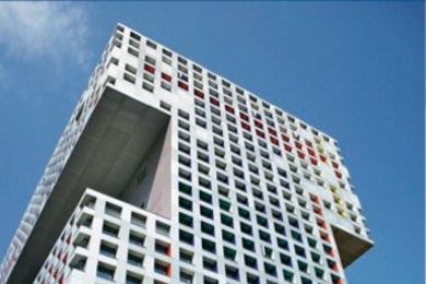 Among the many MIT buildings getting lighting upgrades is Simmons Hall (Building W79), an on-campus residence that houses 344 undergraduate students.