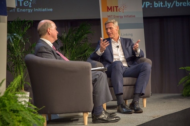 Harry Brekelmans, right, the projects and technology director for Royal Dutch Shell, speaks with MITEI co-founder and director Robert Armstrong.
