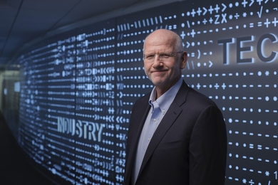 Hal Gregersen, the executive director of the MIT Leadership Center and senior lecturer at MIT Sloan School of Management, suggests leaders ask questions in bursts to help find innovative solutions to problems. 