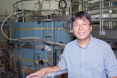 Seung Gyou Baek and his colleagues performed experiments on the Alcator C-Mod tokamak to demonstrate how microwaves can be used to overcome barriers to steady-state fusion reactor operation.