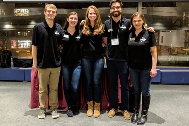Left to right: MIT seniors Ryan Koeppen, Jen McDermott, Kim Veldee, Gabe Valdes, and Marissa Steinmetz gather at the UPOP STARS Major Mixer.