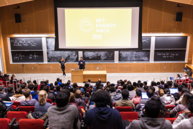 Students gather in the Stata Center to hear the 2019 MIT EnergyHack challenges. Participants had 36 hours to come up with a solution to the challenge they were assigned with their team members before presenting to company representatives, fellow hackers, and judges.
