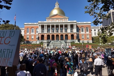 Lecturer Susan Murcott met many members of her EC.719 / EC.789 (Water, Climate Change, and Health) D-Lab class for the first time at the Boston climate strike on Sept. 20, 2019.