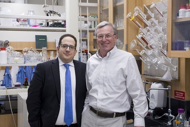 Sahag Voskian SM ’15, PhD ’19 (left) and Professor T. Alan Hatton have developed an electrochemical cell that can capture and release carbon dioxide with just a small change in voltage.