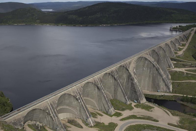 Aerial photo of the Daniel-Johnson Dam in Quebec and its reservoir