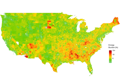 Map of US has lots of green, especially in NW and middle America. Dark red appear in Maine, Mississippi, Alabama, and near Mexican board.