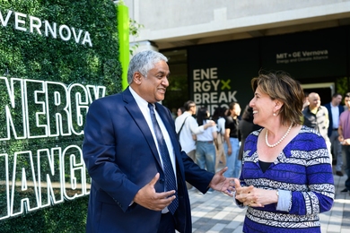 Anantha Chandrakasan and Rebecca Tepper in conversation outside Lobby 13